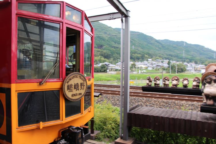 トロッコ列車